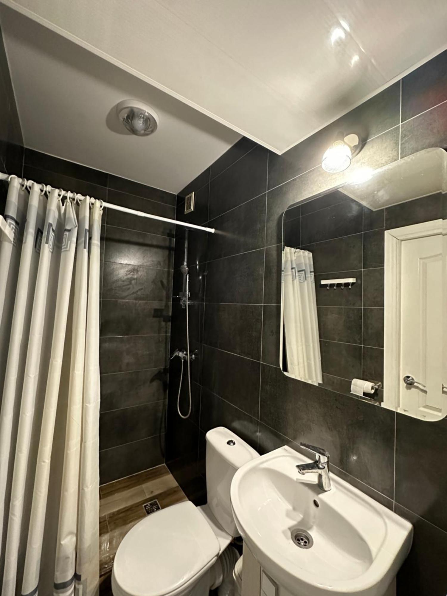 Levvv Apartment Lwów Zewnętrze zdjęcie