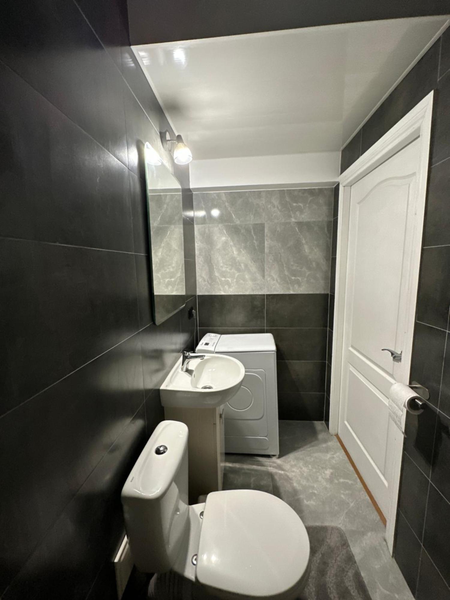 Levvv Apartment Lwów Zewnętrze zdjęcie